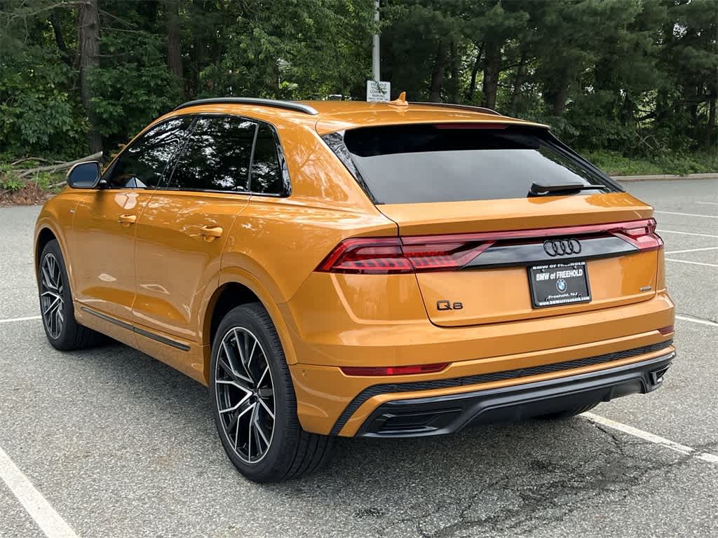 Thumbnail: 2022 Audi Q8 - 12