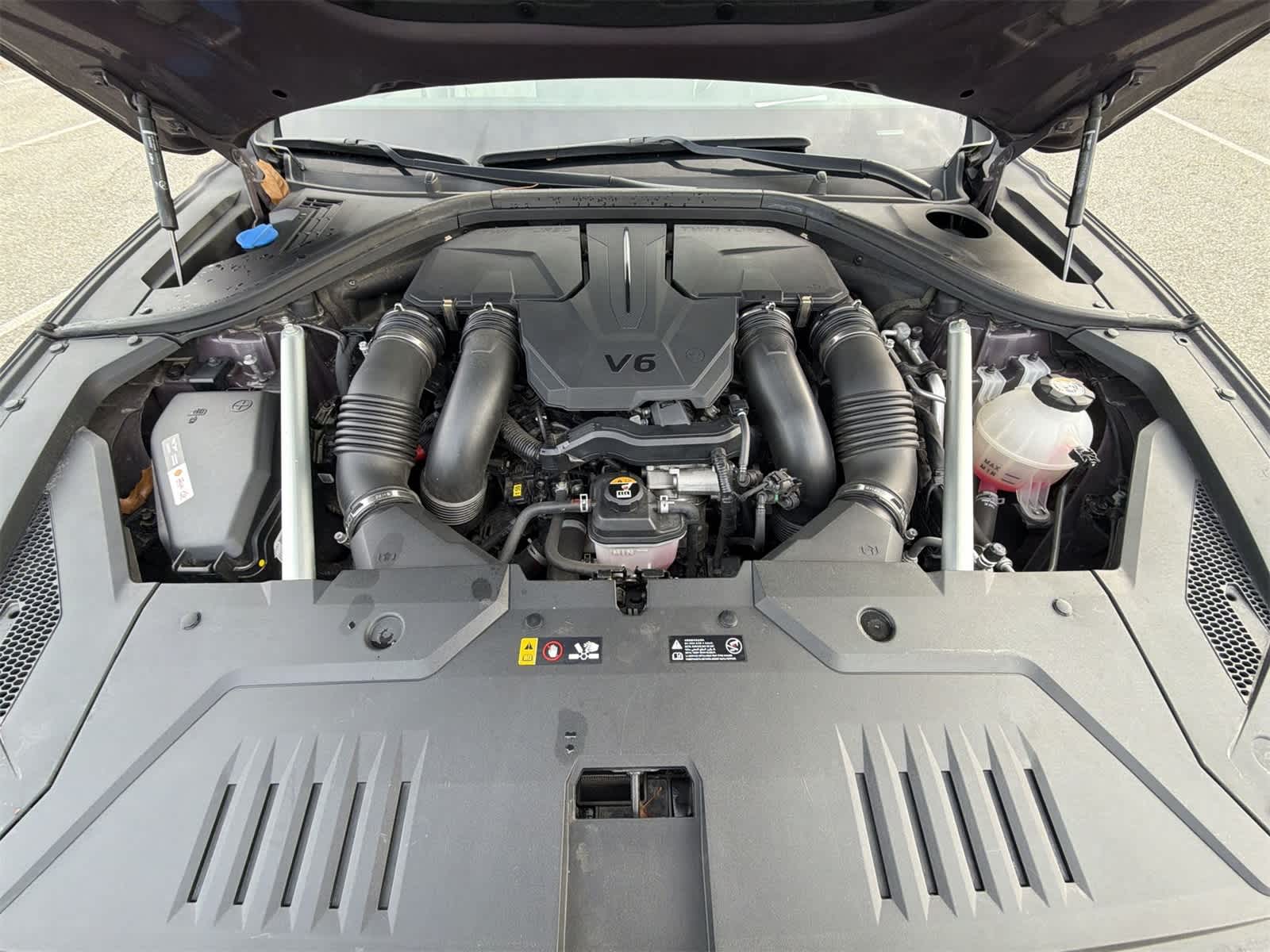 Thumbnail: 2023 Genesis GV70 - 17