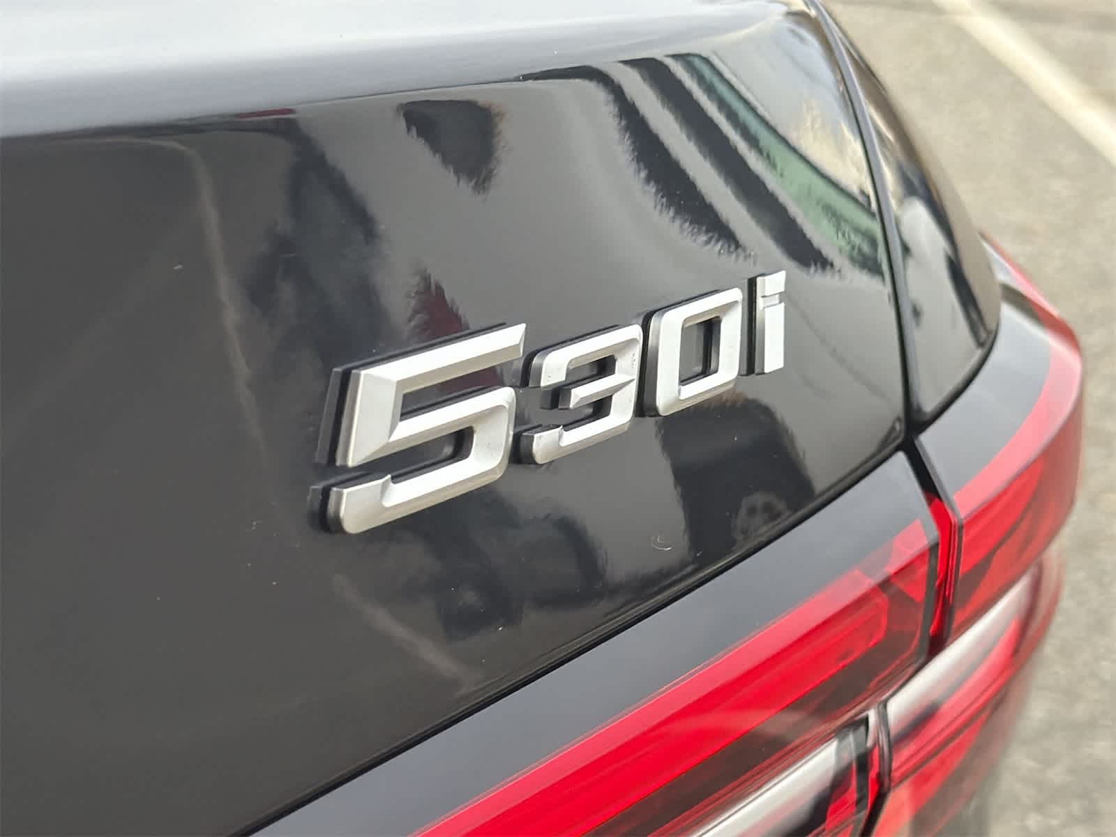 Thumbnail: 2026 BMW 5 Series - 15