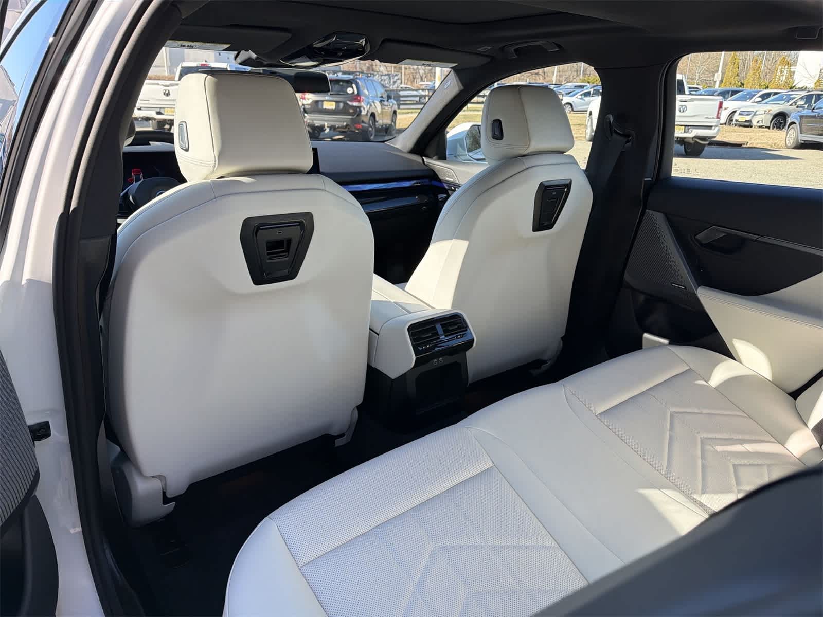 Thumbnail: 2025 BMW i5 - 20