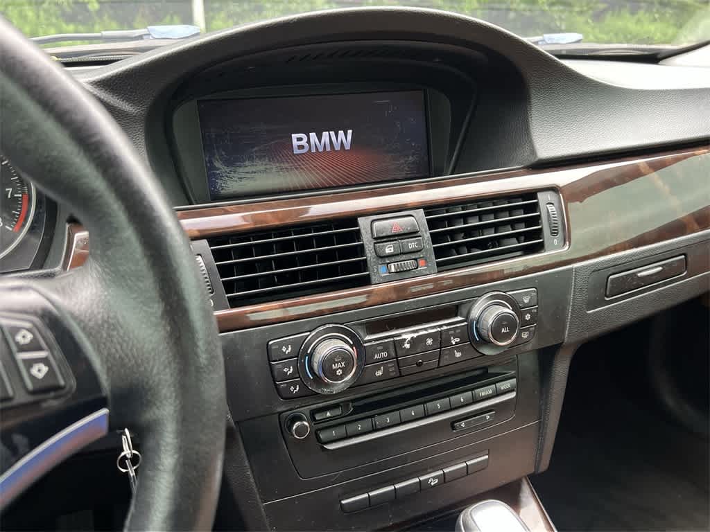 Thumbnail: 2010 BMW 3 Series - 24