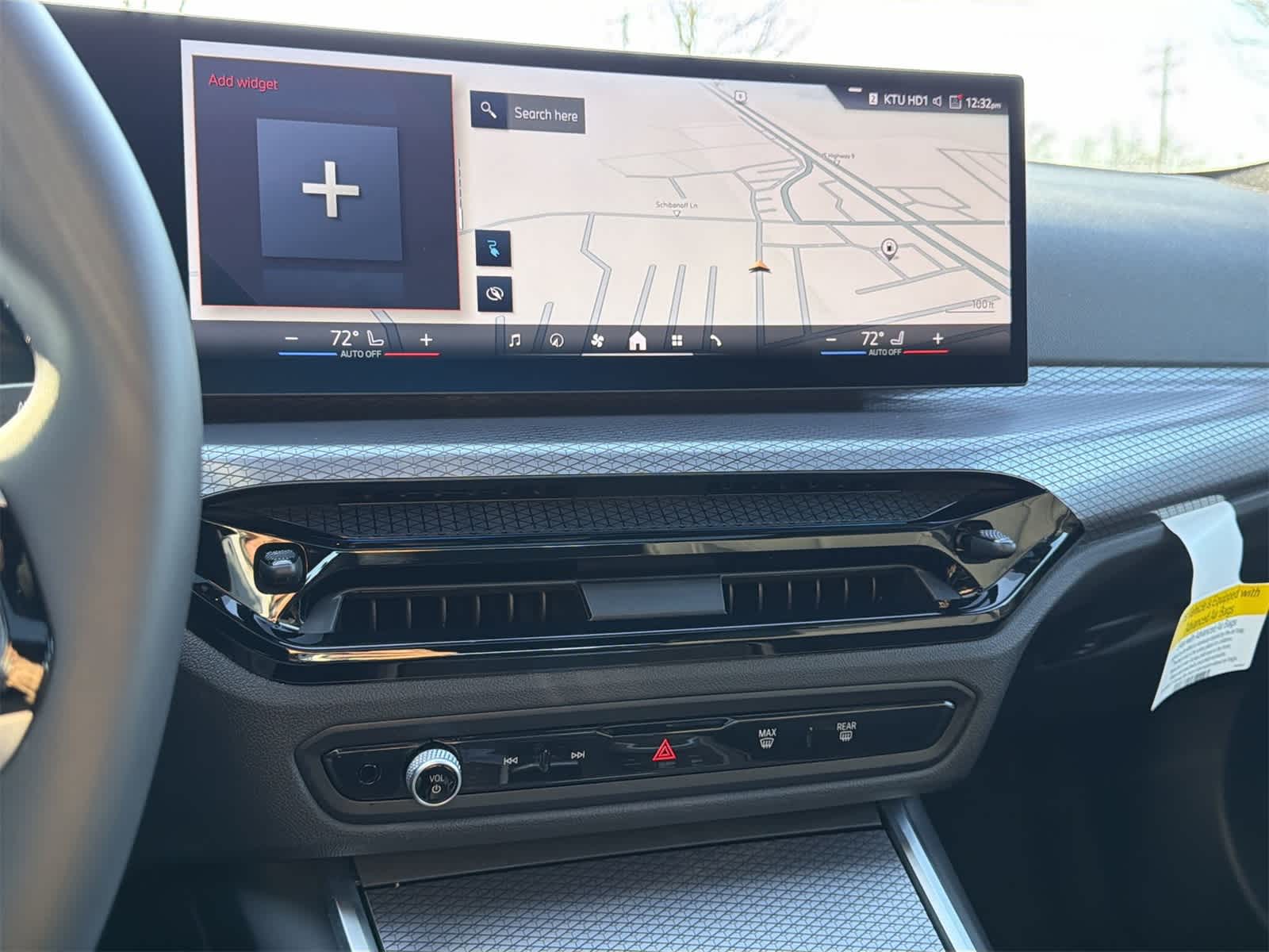 Thumbnail: 2025 BMW i4 - 24