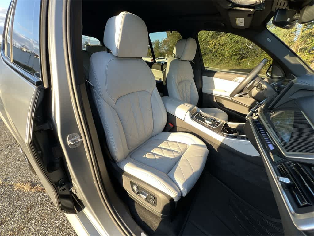 Thumbnail: 2025 BMW X5 - 22