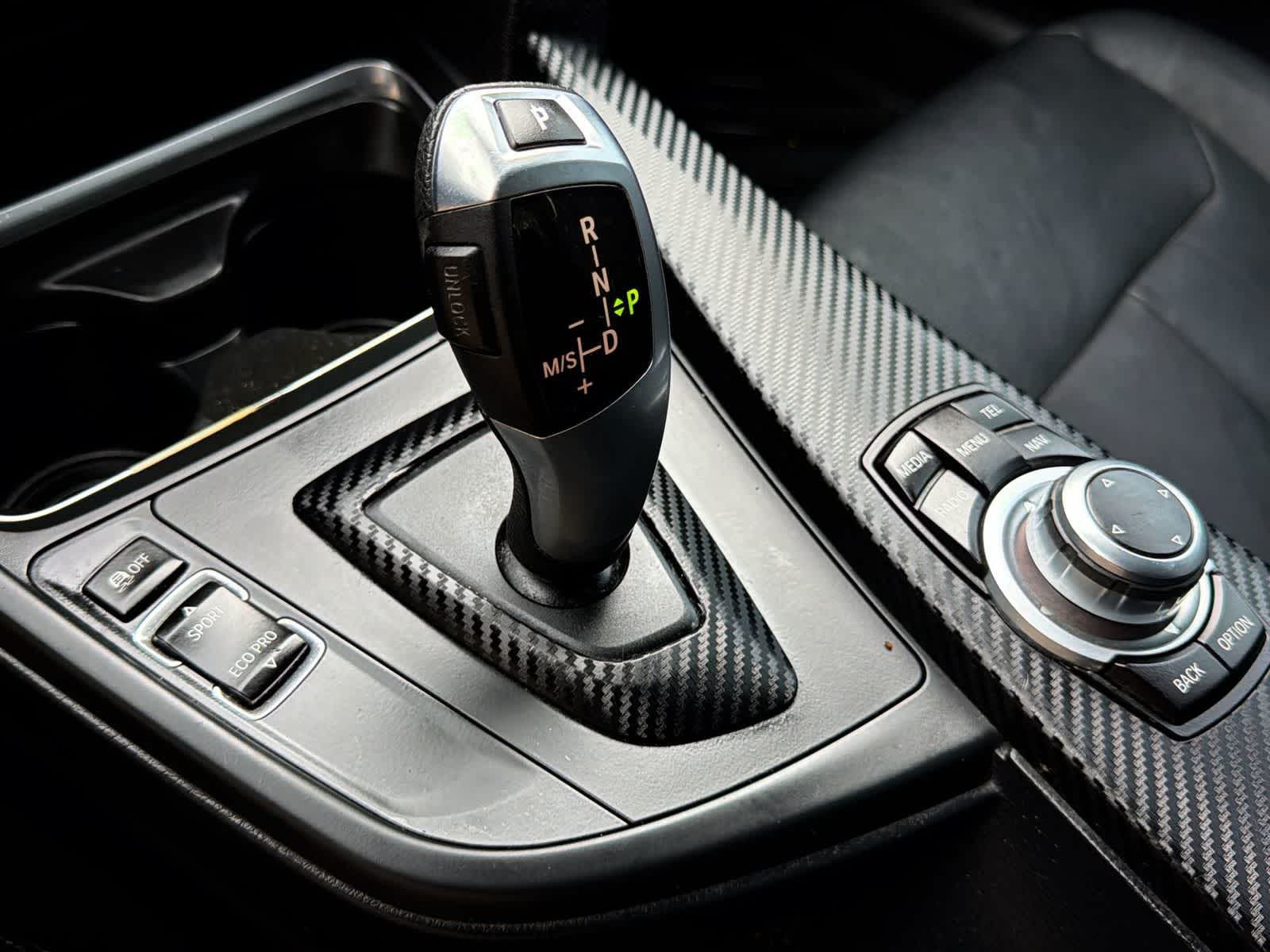 Thumbnail: 2013 BMW 3 Series - 25