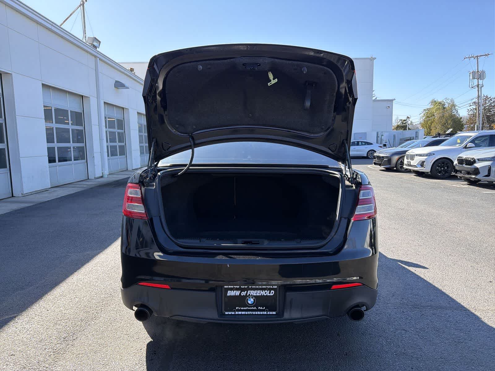 Thumbnail: 2019 Ford Taurus - 27