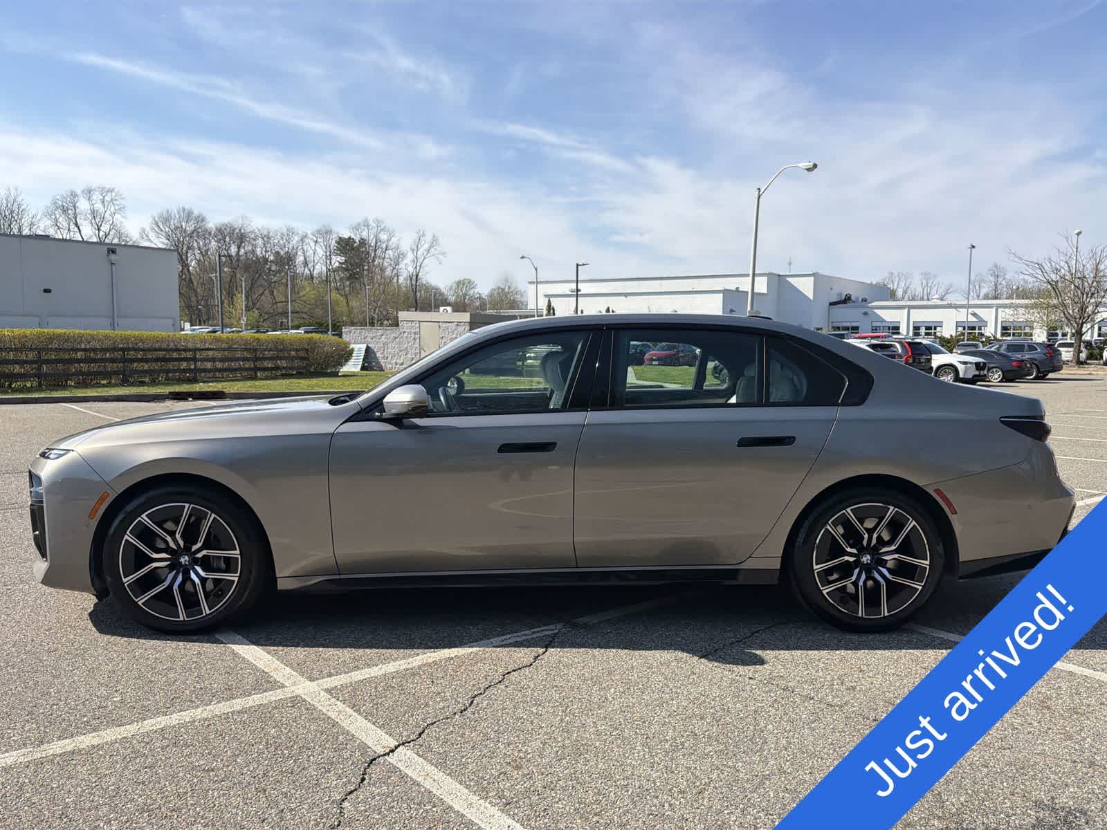 Thumbnail: 2023 BMW 7 Series - 11