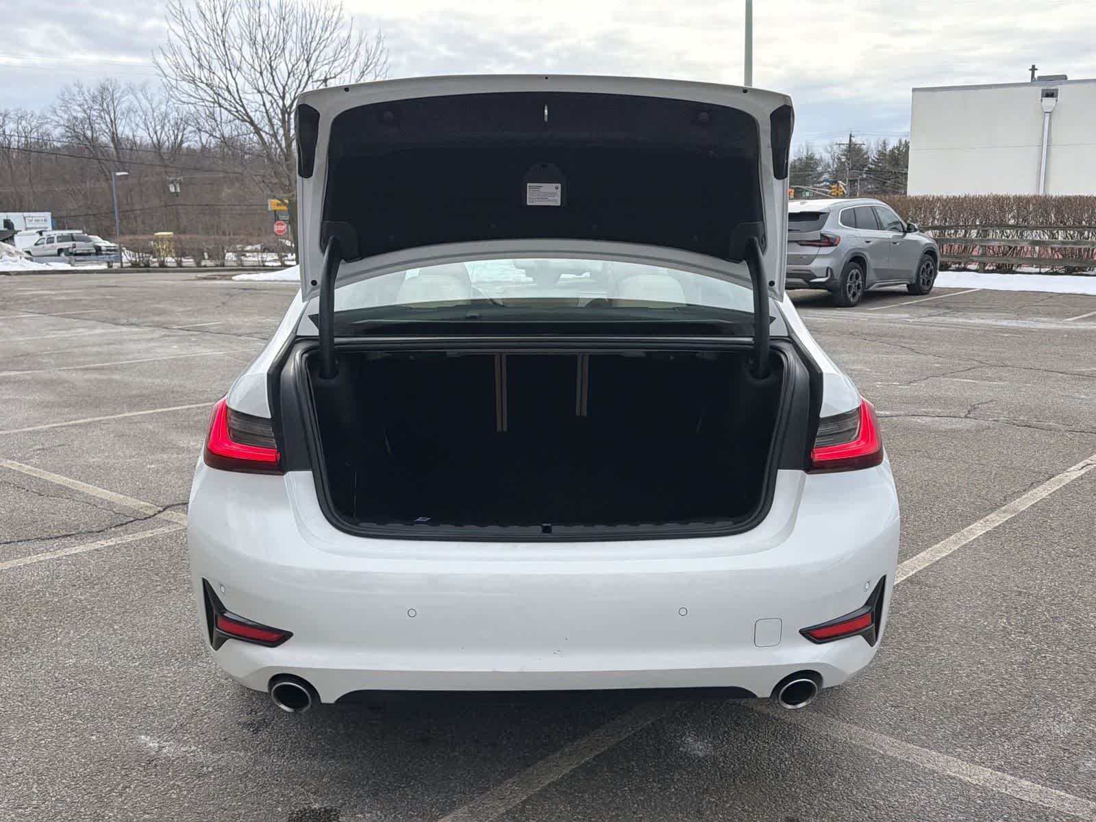 Thumbnail: 2022 BMW 3 Series - 27