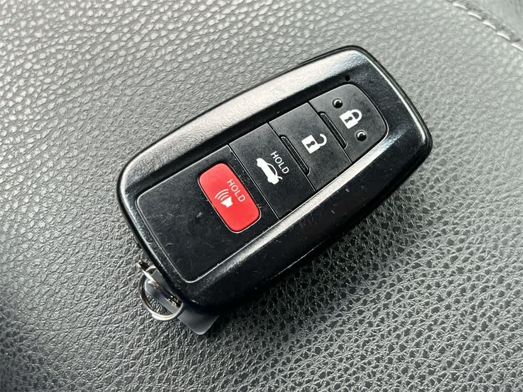 Thumbnail: 2019 Toyota Camry - 28