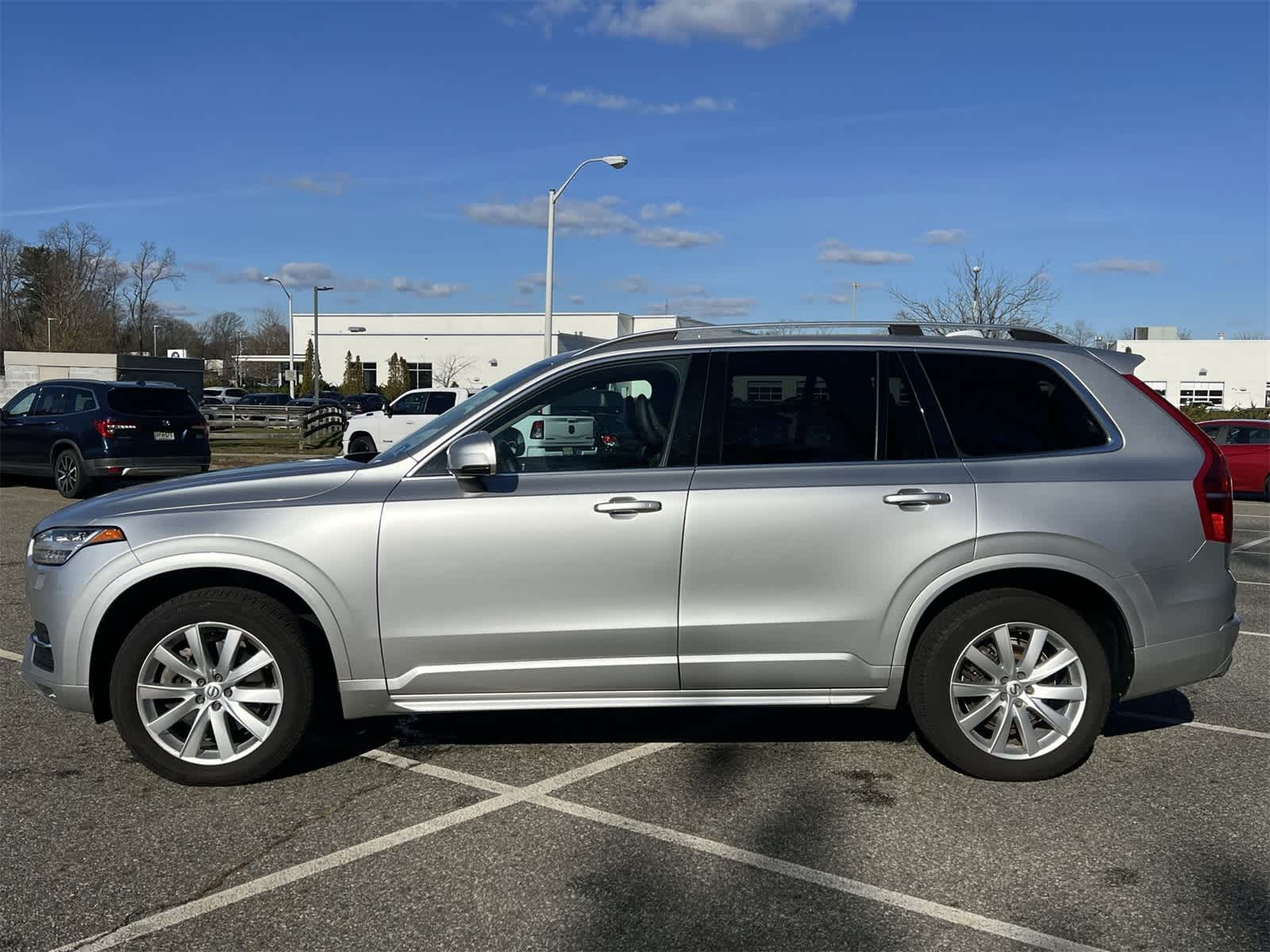 Thumbnail: 2016 Volvo XC90 - 11
