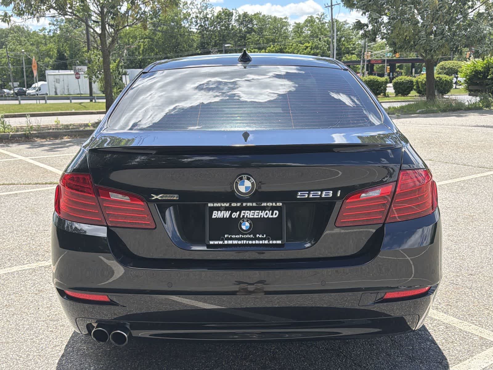 Thumbnail: 2016 BMW 5 Series - 13