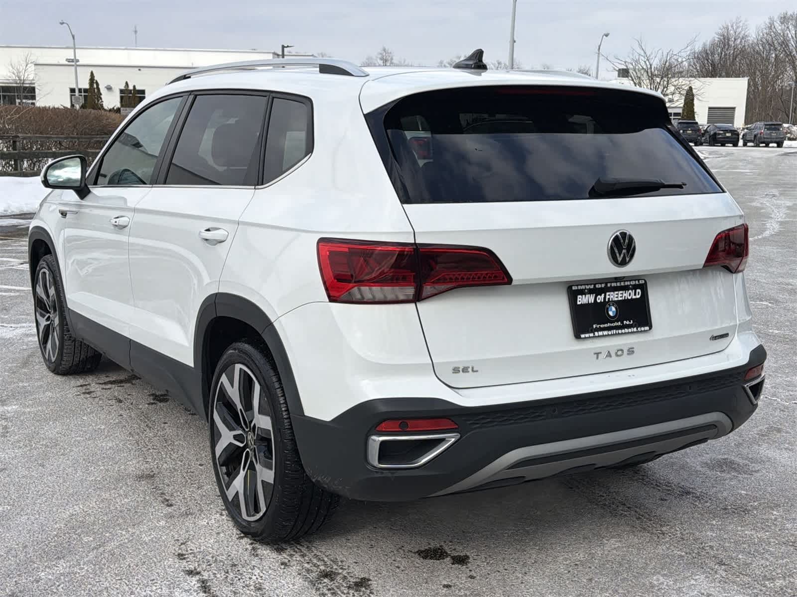 Thumbnail: 2022 Volkswagen Taos - 12