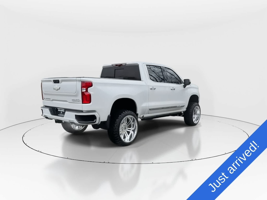 Used 2024 Chevrolet Silverado 1500 High Country Truck Crew Cab