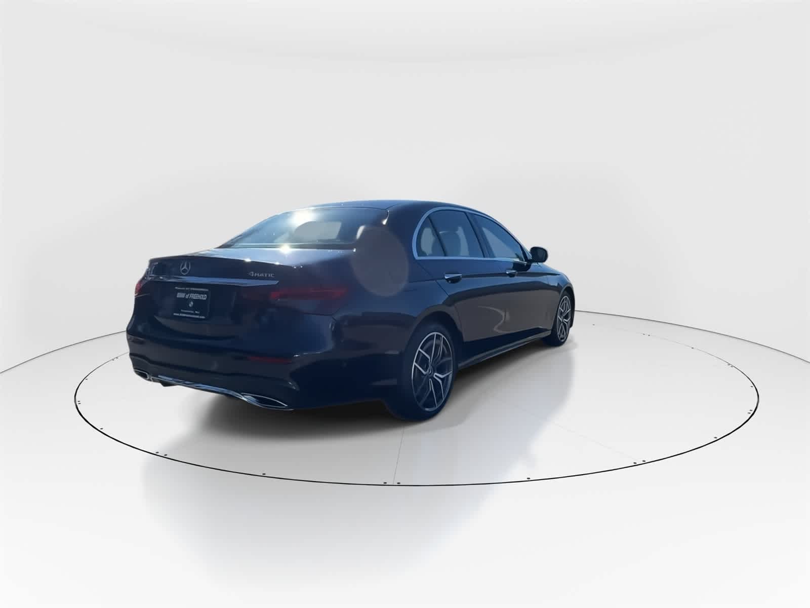 Thumbnail: 2021 Mercedes-Benz E-Class - 9