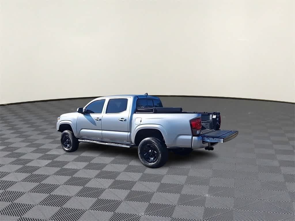 Thumbnail: 2022 Toyota Tacoma - 6