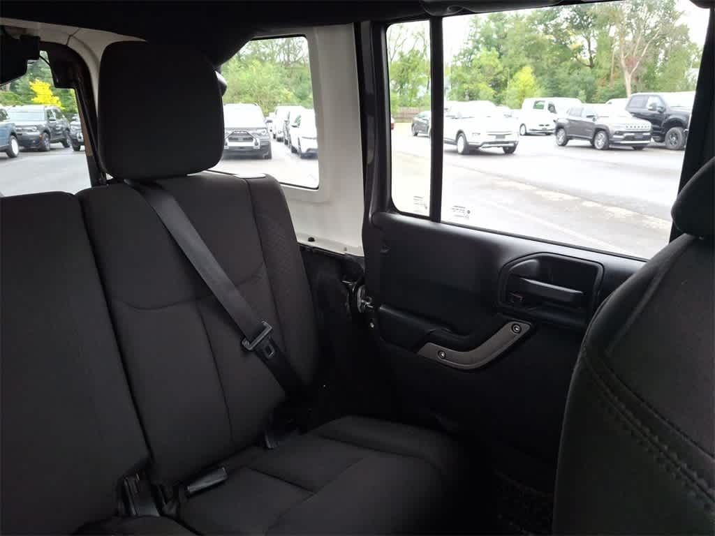 Thumbnail: 2014 Jeep Wrangler - 14