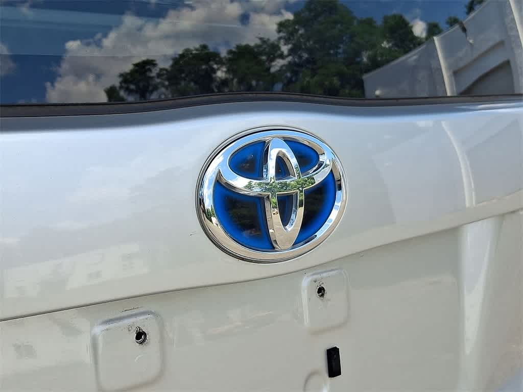 Thumbnail: 2014 Toyota Prius - 22