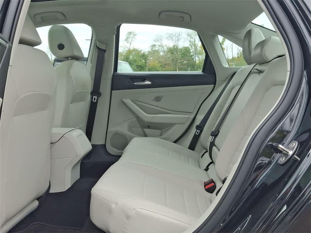 Thumbnail: 2023 Volkswagen Jetta - 26