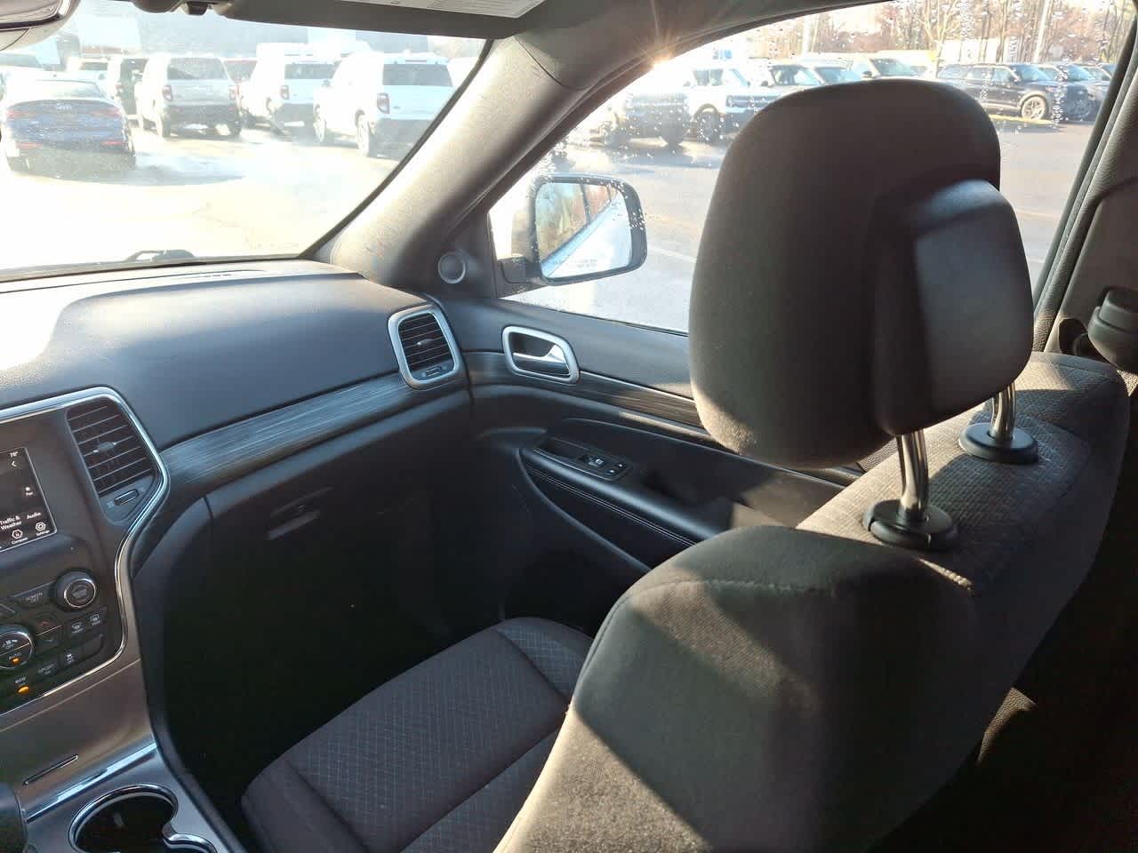 Thumbnail: 2019 Jeep Grand Cherokee - 11