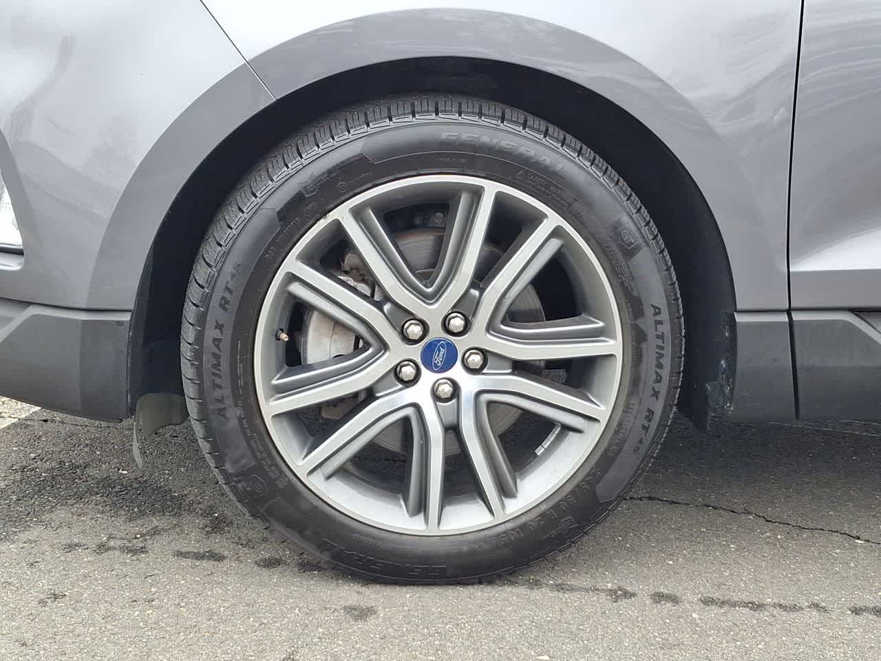 Thumbnail: 2021 Ford Edge - 29