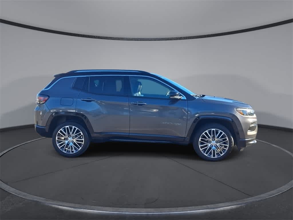 Thumbnail: 2022 Jeep Compass - 9