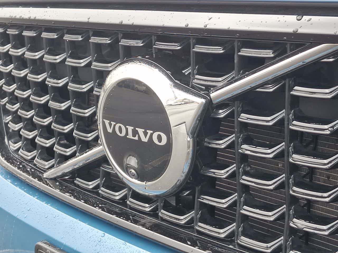 Thumbnail: 2025 Volvo XC40 - 28