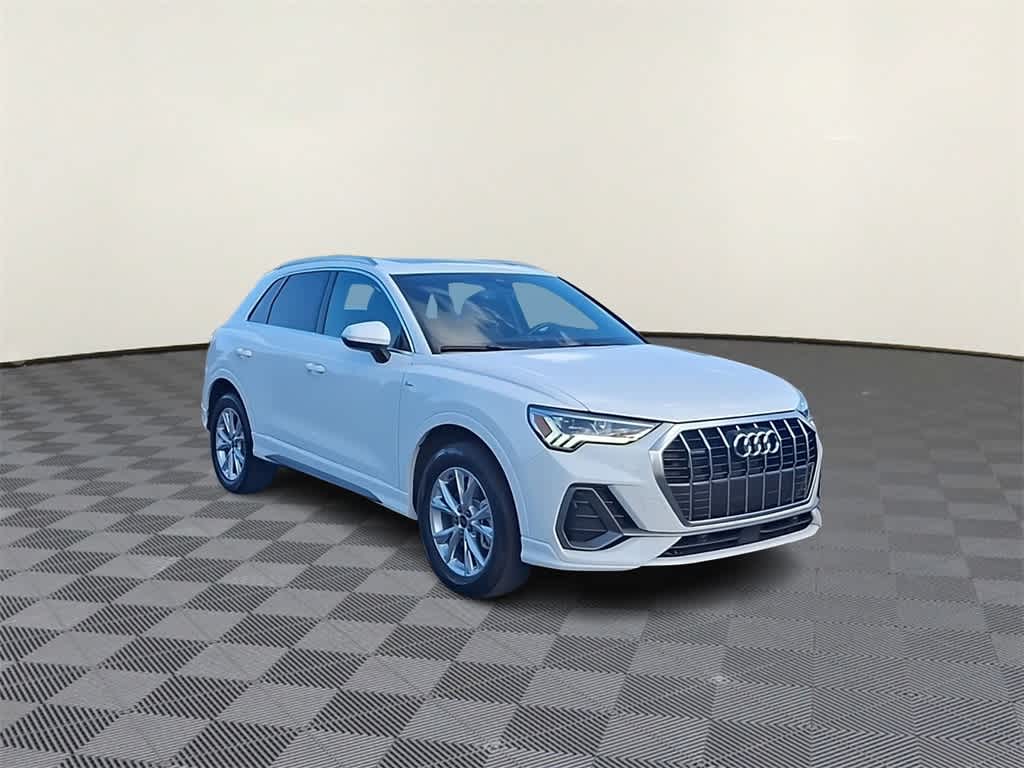 Thumbnail: 2024 Audi Q3 - 2