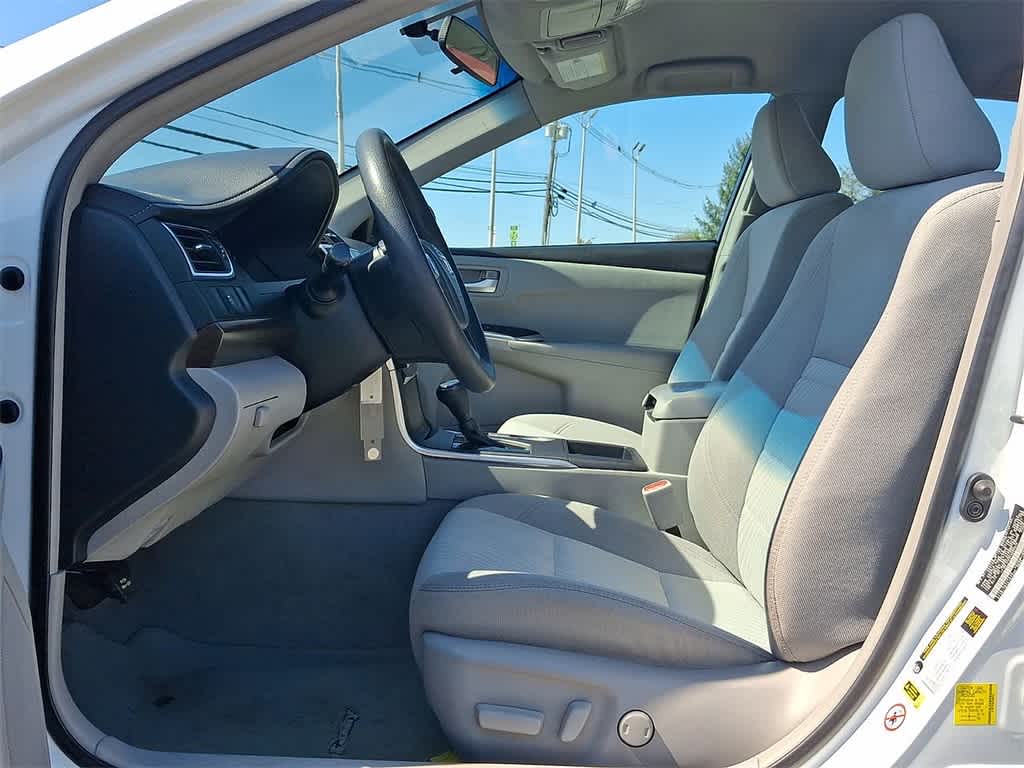Thumbnail: 2015 Toyota Camry - 17