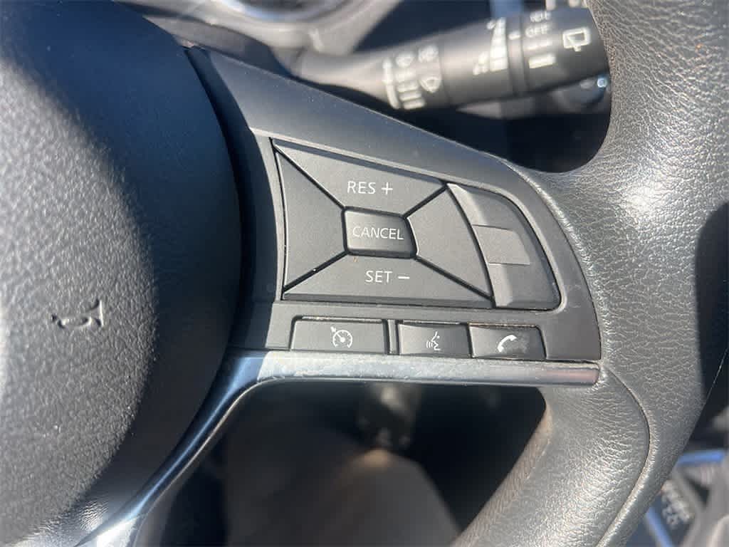 Thumbnail: 2019 Nissan Rogue Sport - 17
