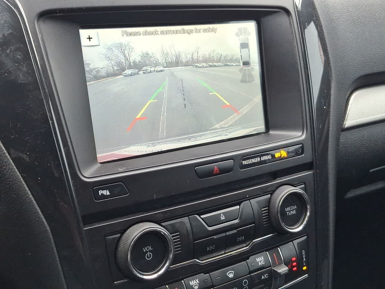 Thumbnail: 2018 Ford Explorer - 21