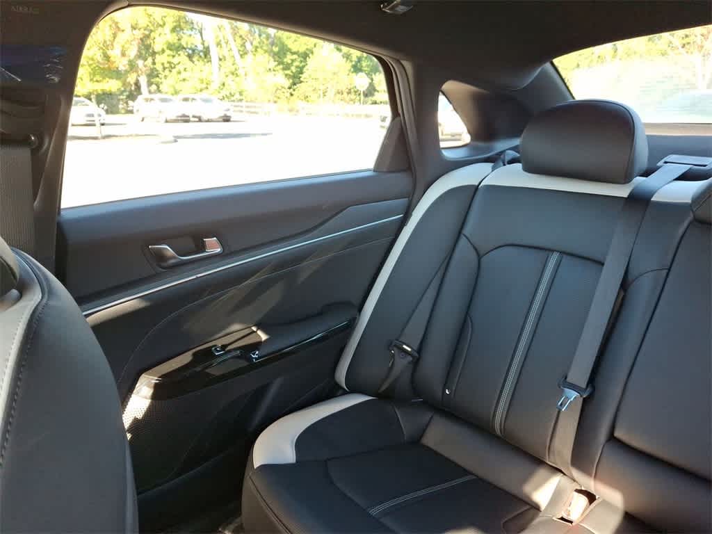 Thumbnail: 2025 Kia K5 - 12