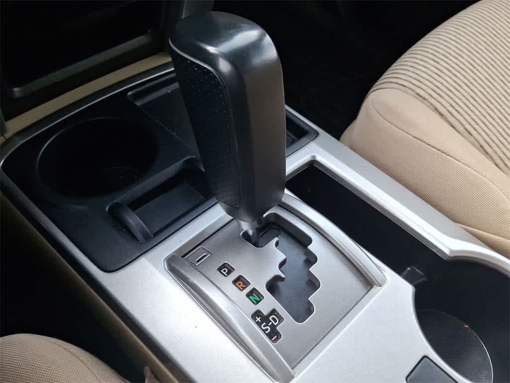 Thumbnail: 2013 Toyota 4Runner - 18