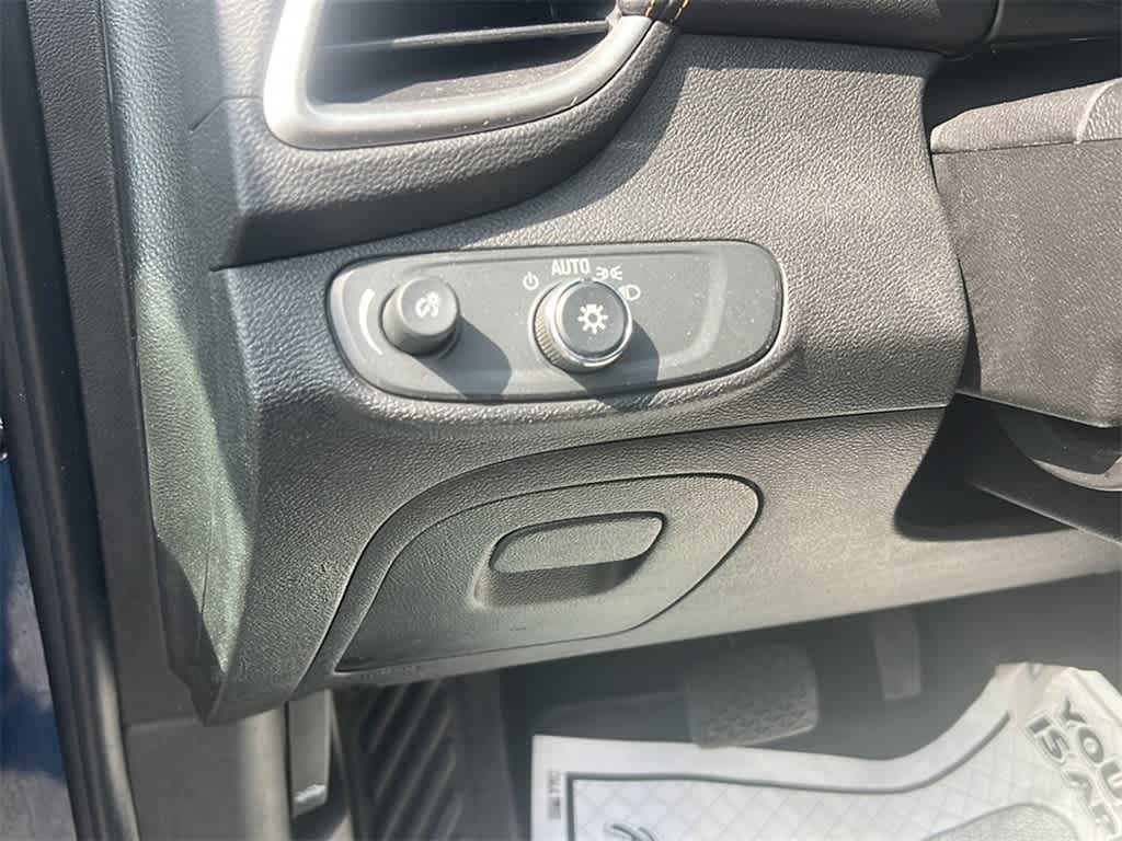 Thumbnail: 2019 Chevrolet Trax - 13