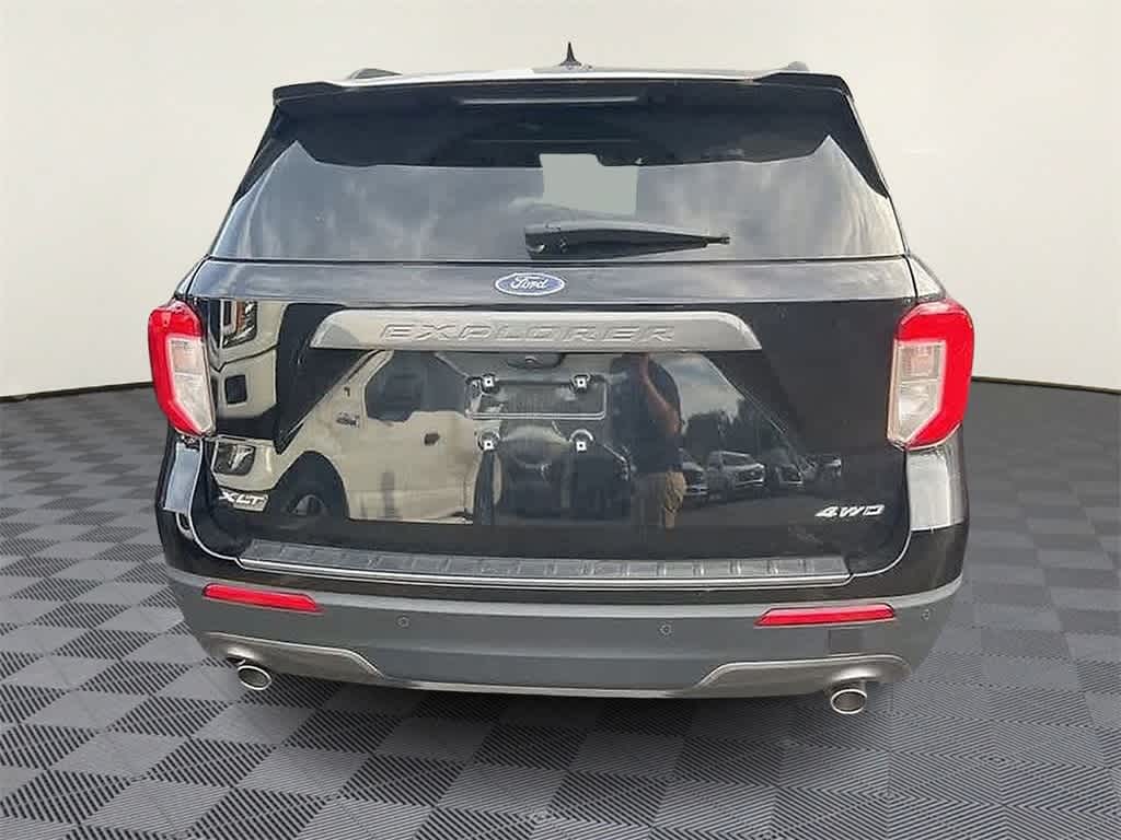 Thumbnail: 2022 Ford Explorer - 7