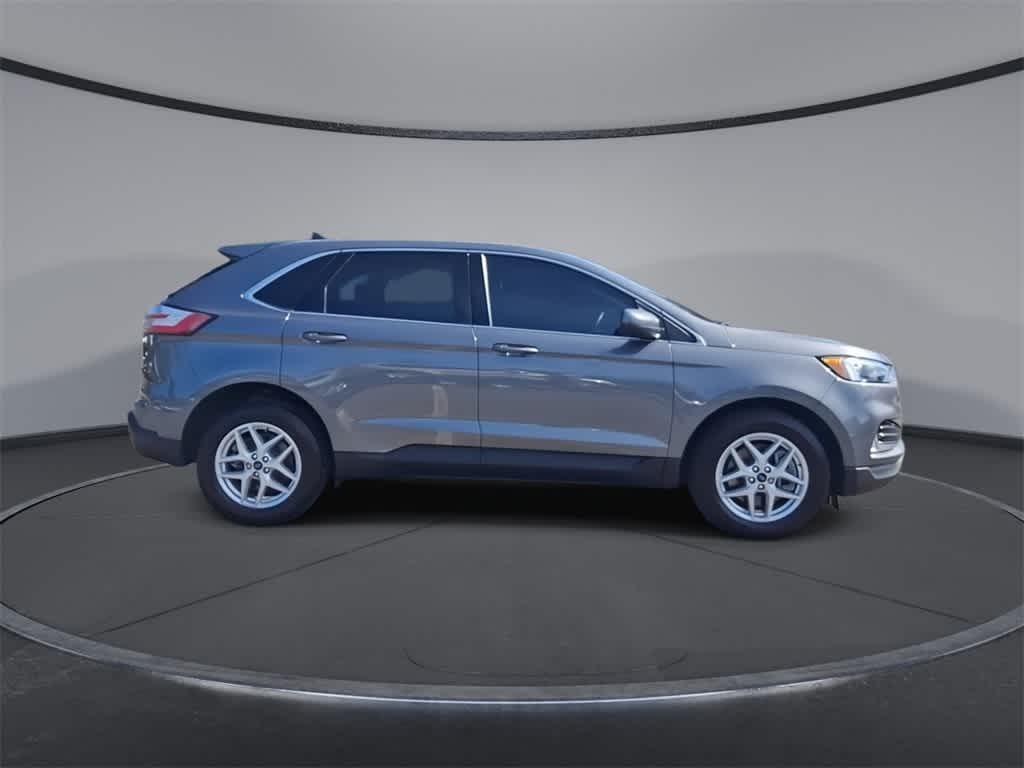 Thumbnail: 2022 Ford Edge - 9