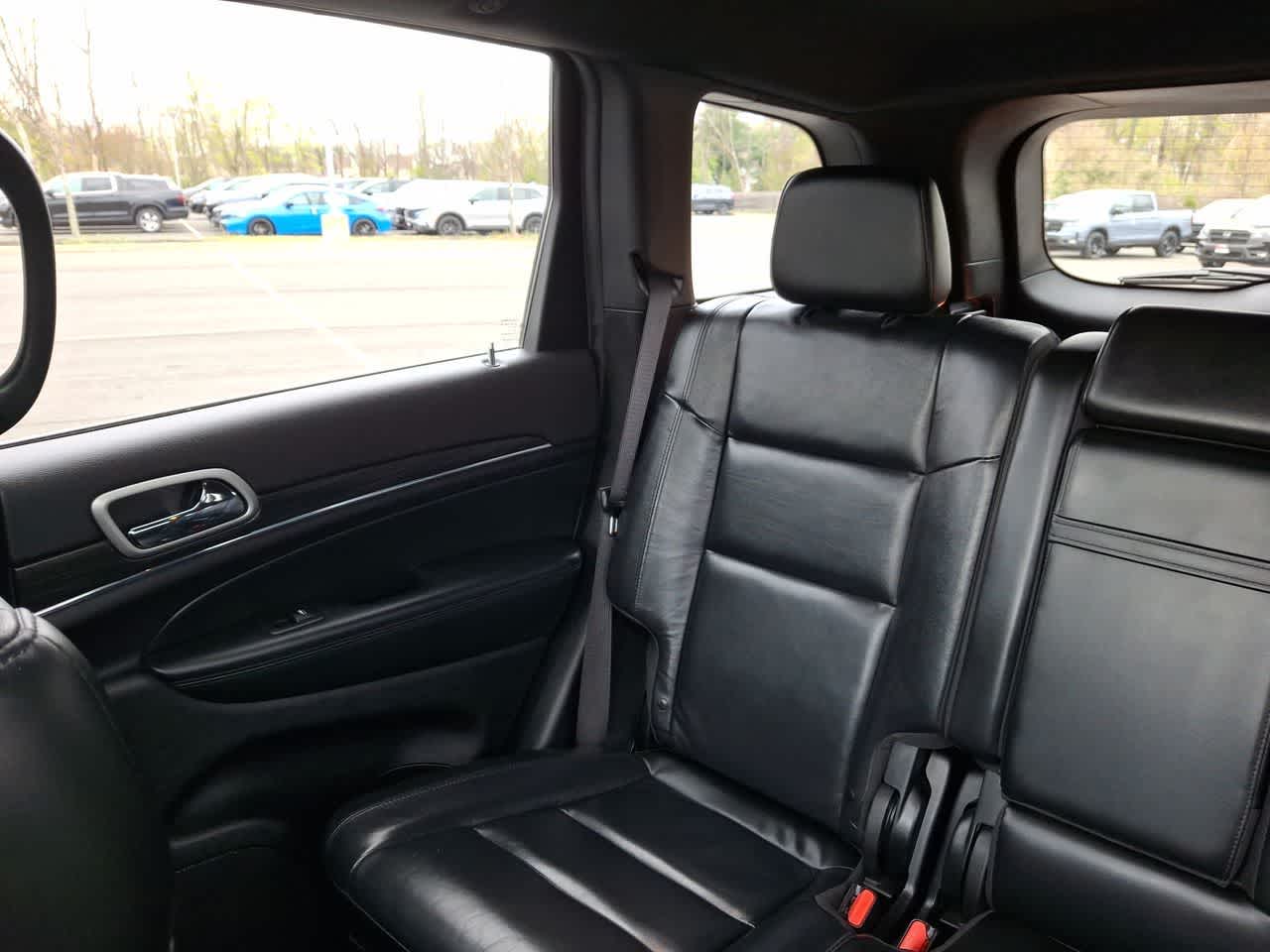 Thumbnail: 2021 Jeep Grand Cherokee - 12