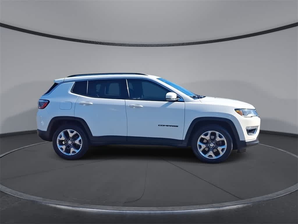 Thumbnail: 2018 Jeep Compass - 9