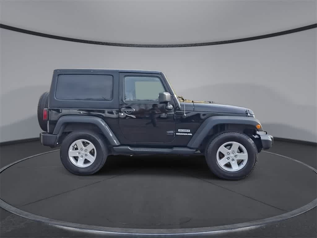 Thumbnail: 2013 Jeep Wrangler - 9