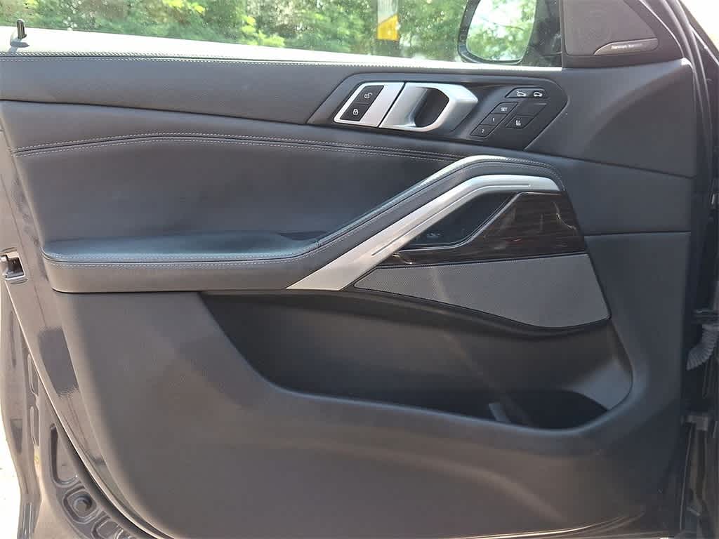 Thumbnail: 2021 BMW X6 - 10