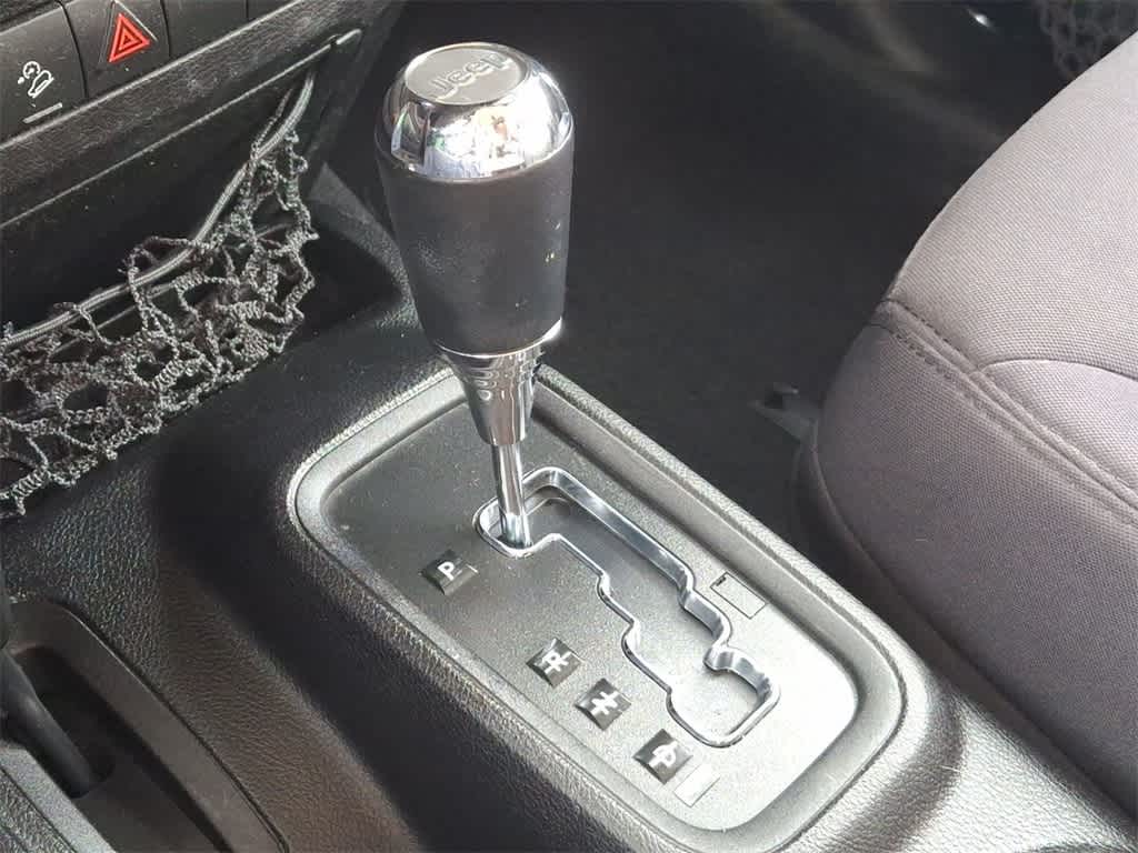 Thumbnail: 2013 Jeep Wrangler - 18