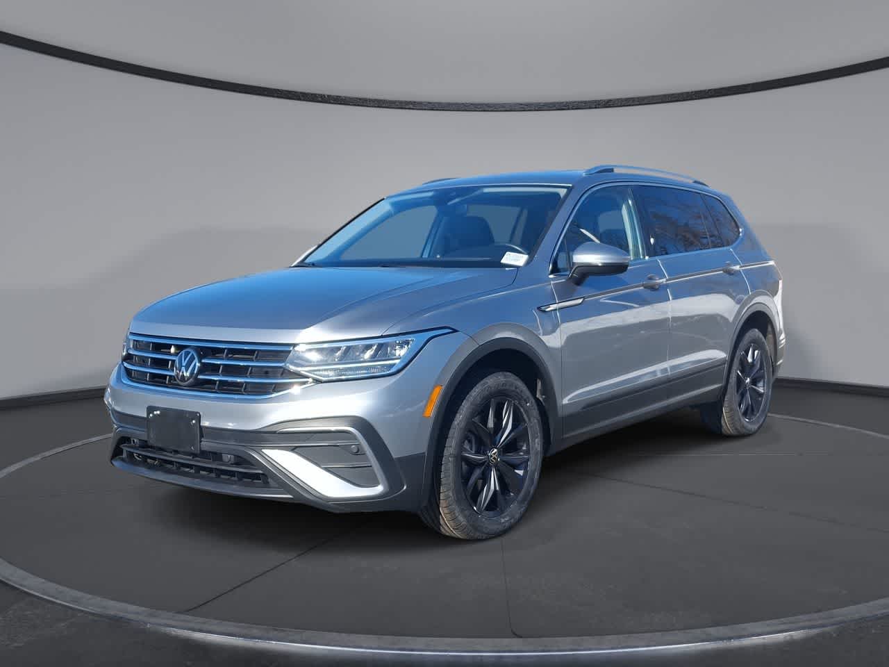 Thumbnail: 2024 Volkswagen Tiguan - 1