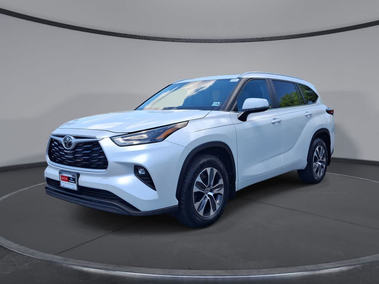 Thumbnail: 2023 Toyota Highlander - 1