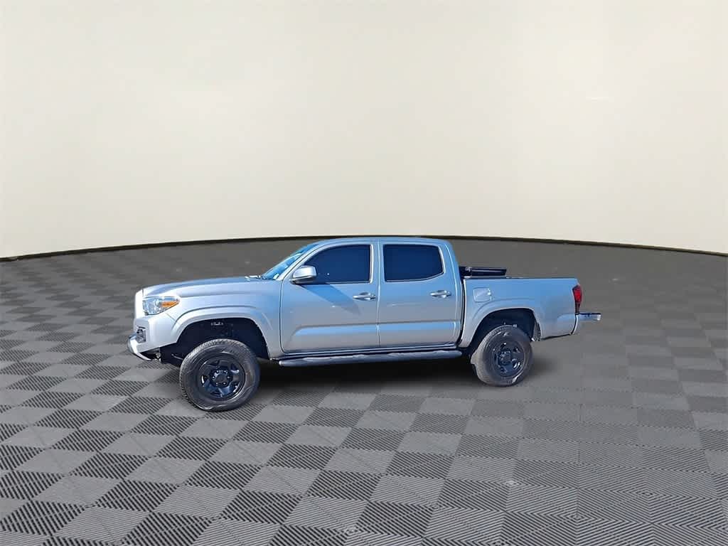 Thumbnail: 2022 Toyota Tacoma - 4