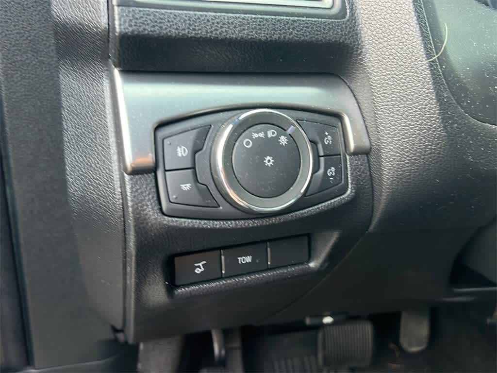 2018 Ford Explorer XLT 13