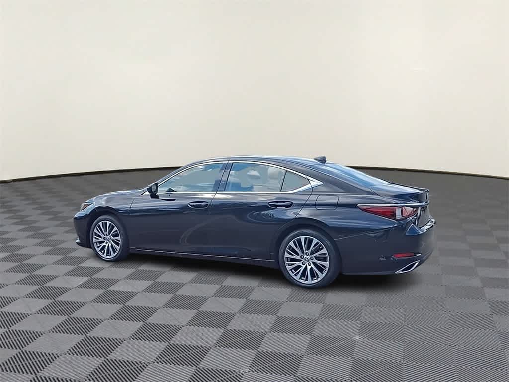 Thumbnail: 2019 Lexus ES - 6