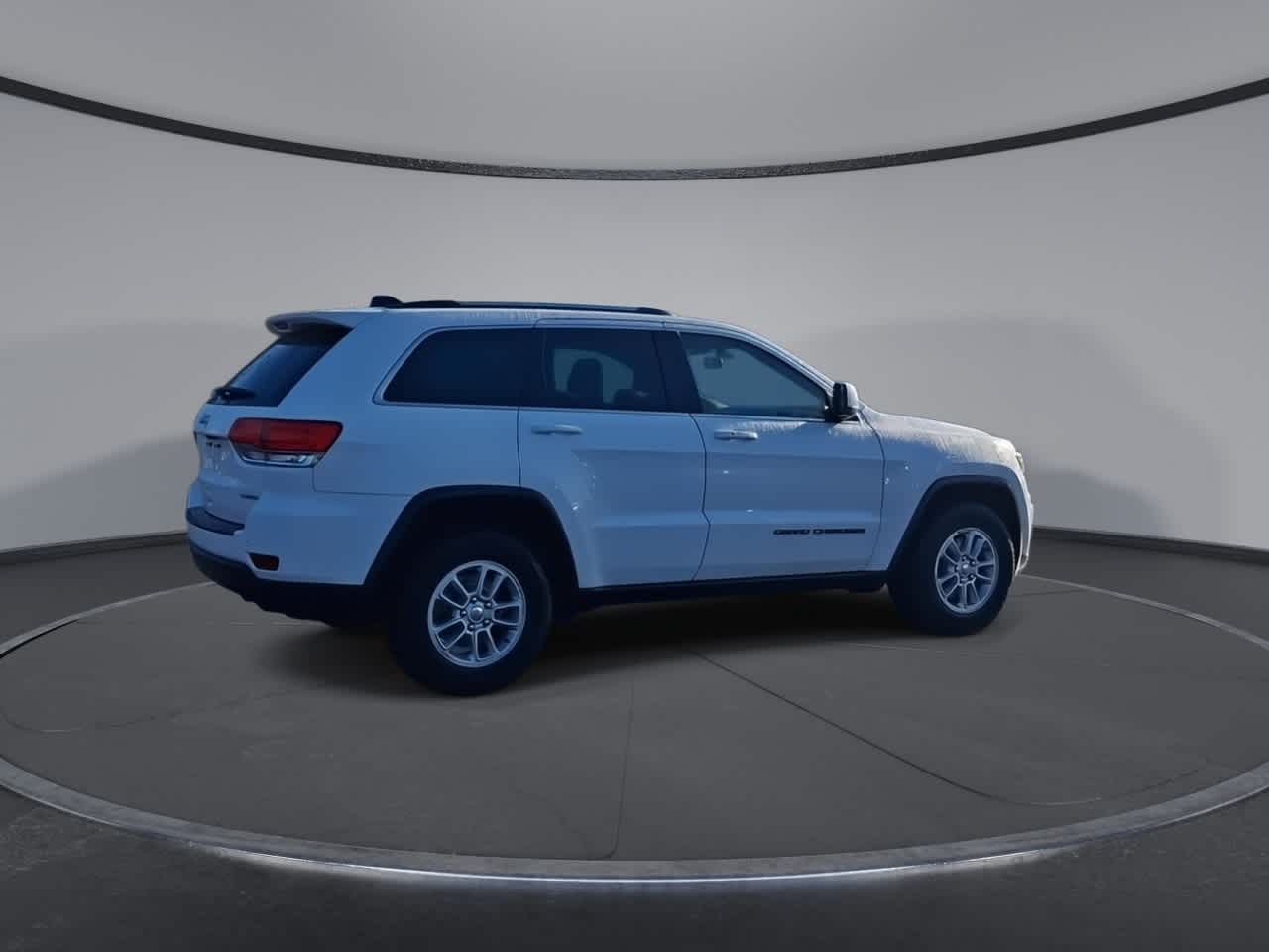 Thumbnail: 2019 Jeep Grand Cherokee - 8