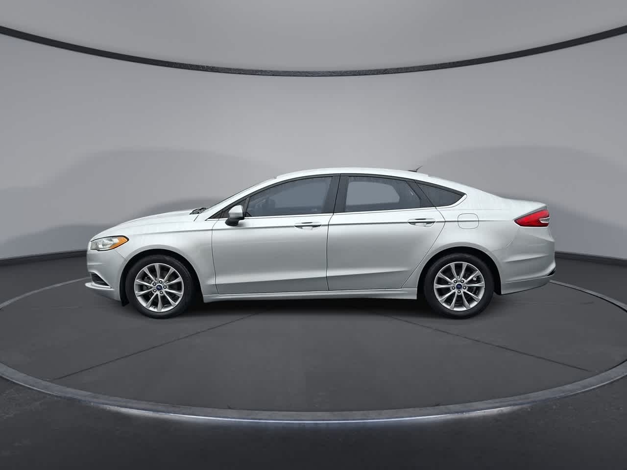 Thumbnail: 2017 Ford Fusion - 5