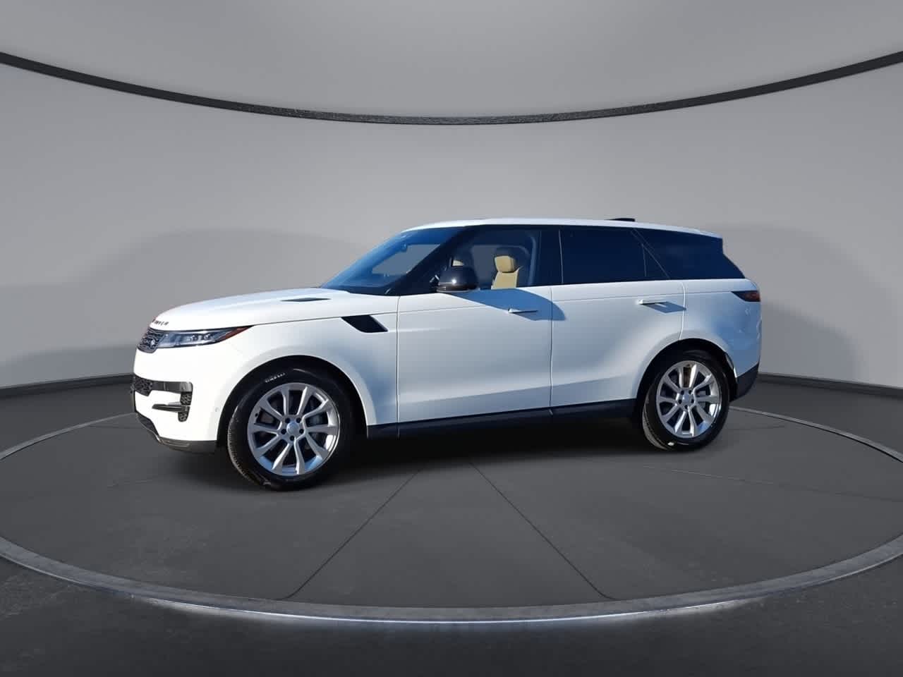 Thumbnail: 2025 Land Rover Range Rover Sport - 4