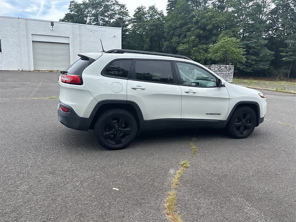 Thumbnail: 2016 Jeep Cherokee - 12