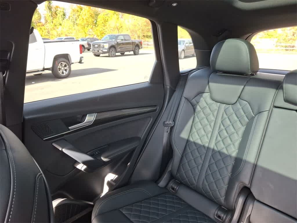 Thumbnail: 2023 Audi SQ5 - 12