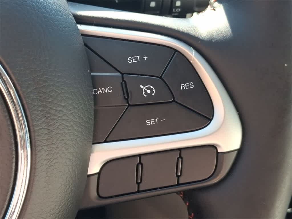 Thumbnail: 2018 Jeep Compass - 24